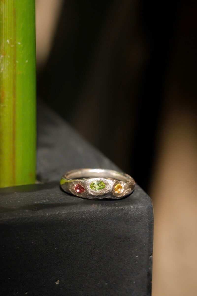Mix stone ring